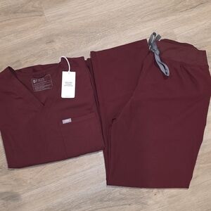 Figs Women's Scrubs Set - Top & Bottom